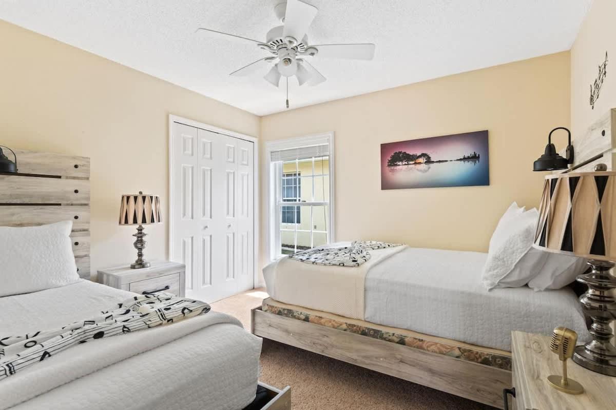 Holiday home Dedicated Work Space And Game 4br Oi2800 *