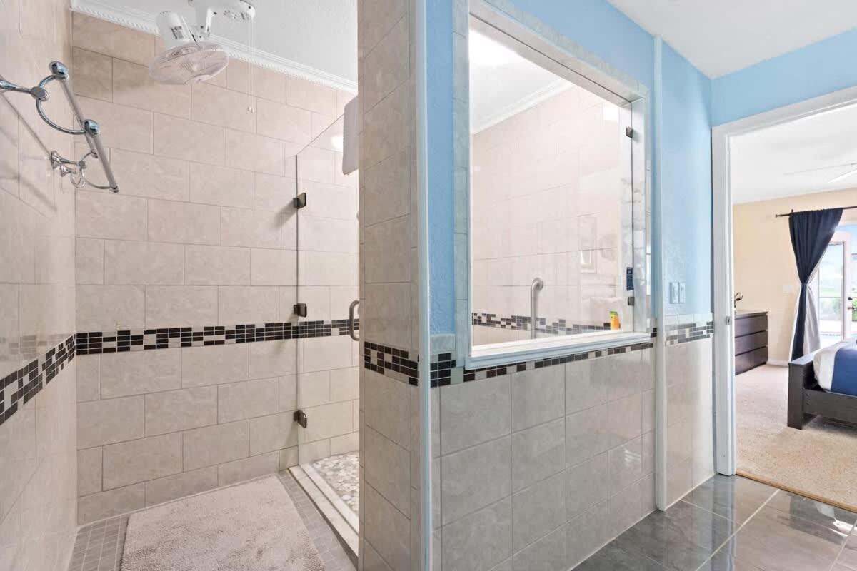 Dedicated Work Space And Game 4br Oi2800 Holiday home *